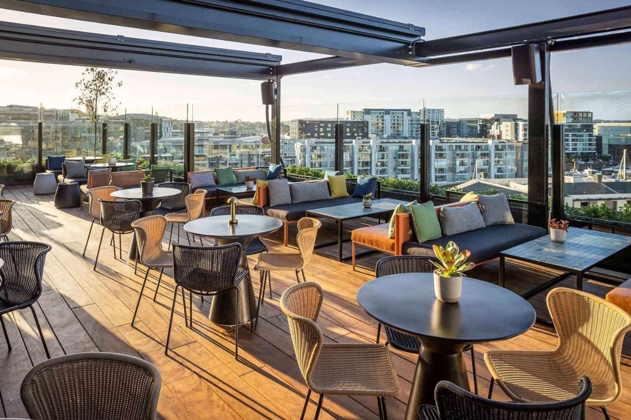 Qt Auckland Hotel Екстериор снимка The rooftop bar at the hotel