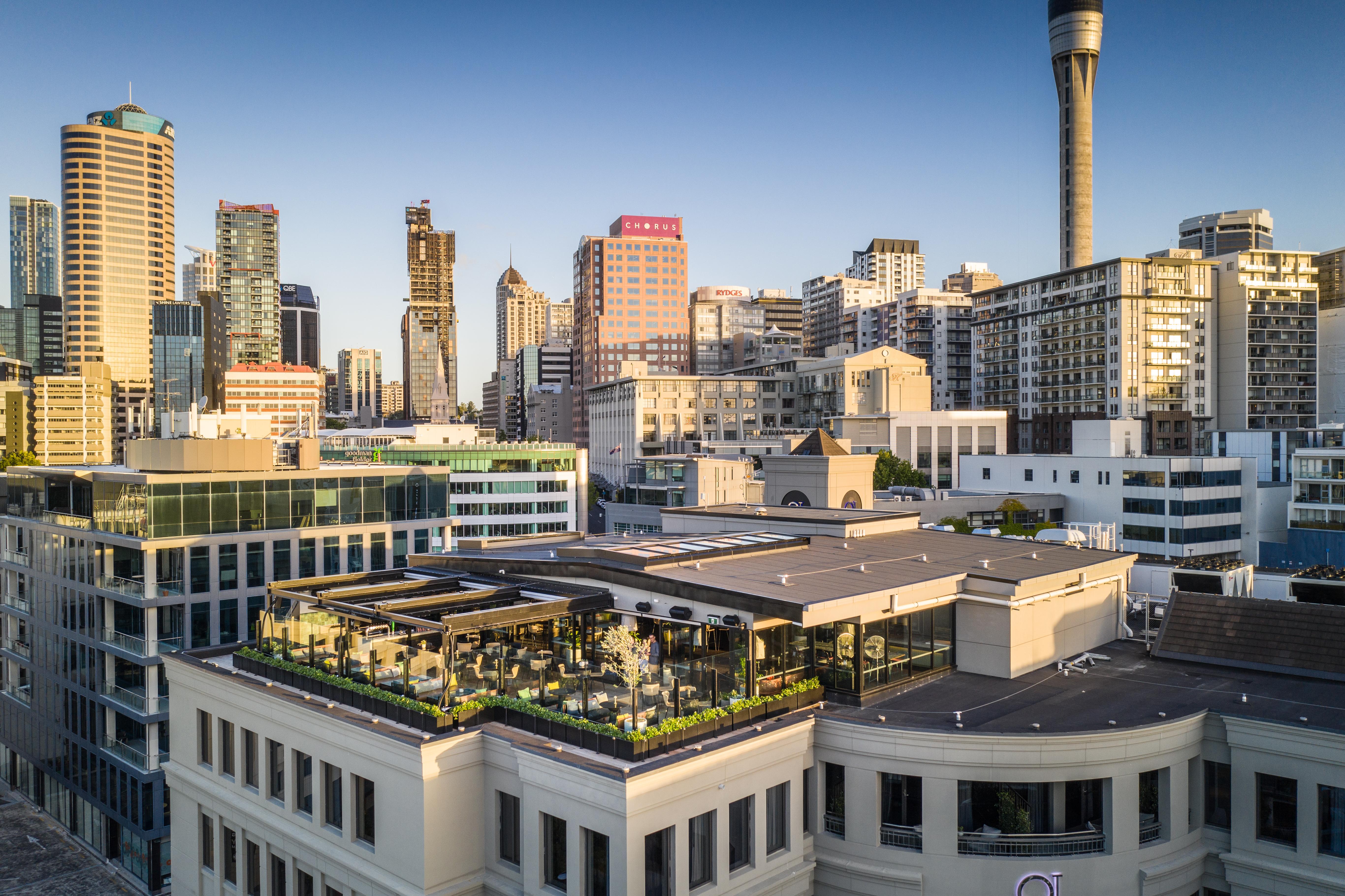 Qt Auckland Hotel Екстериор снимка The rooftop bar at the Standard